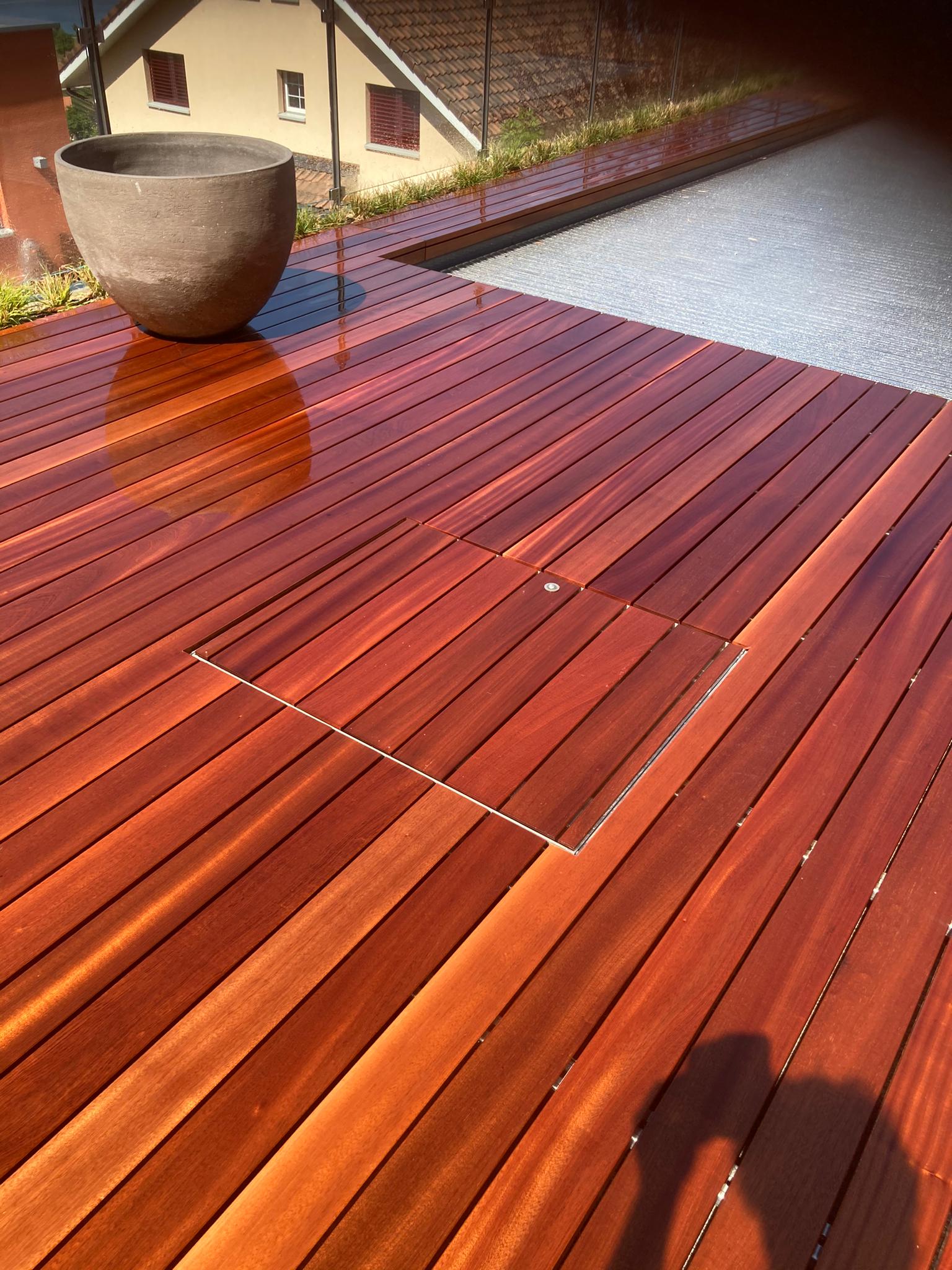 Terrassenboden Reinigung